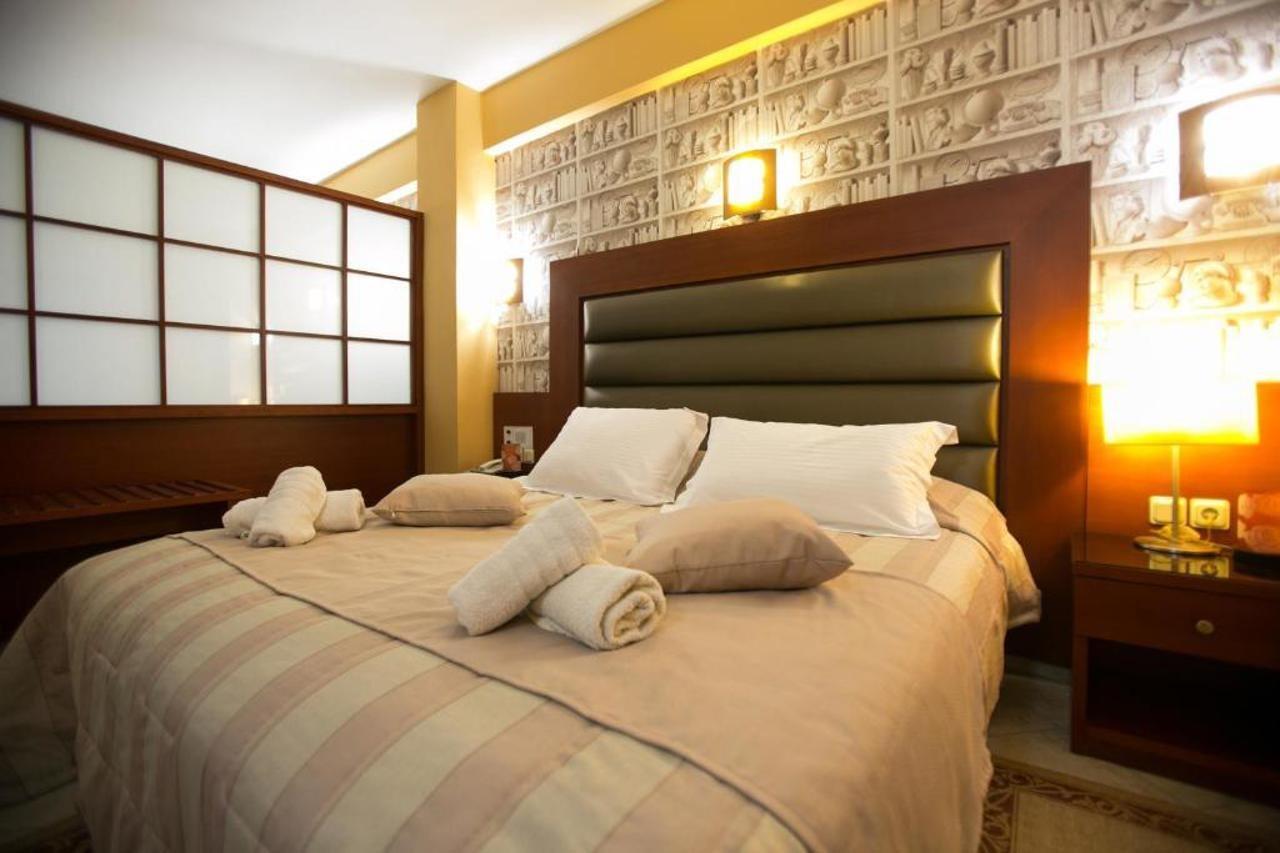 City Life Hotel Heraklion Exteriör bild