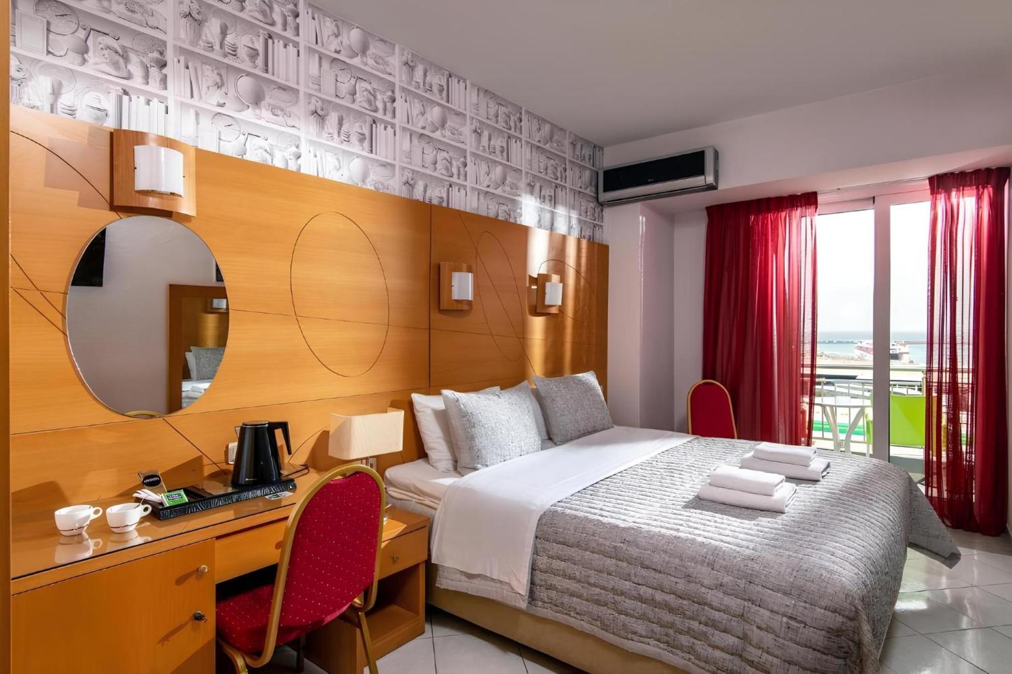 City Life Hotel Heraklion Exteriör bild